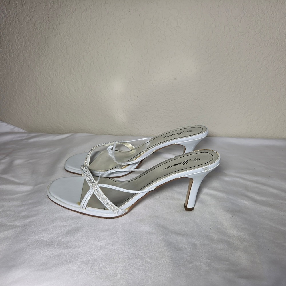 Janice White Rhinestone Kitten Heel Sandals Mule Silver Footbed SUZY-01 Size 10